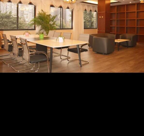 בית מלון כפרי Chengdu Luhu