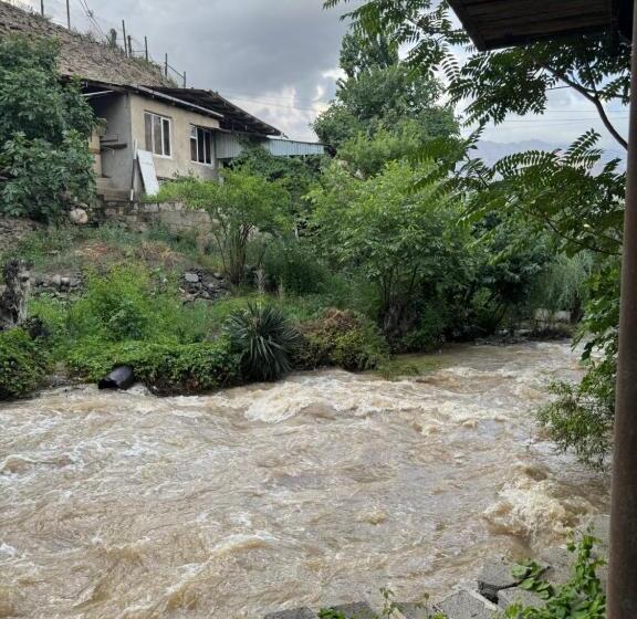 旅馆 Merci Of Meghri