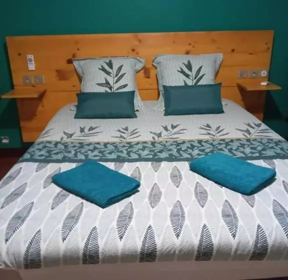 تختخواب و صبحانه Chambres D Hotes Du Moulin De Saint Félix Chambre Iguana