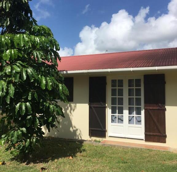 تختخواب و صبحانه Chambres D Hotes Du Moulin De Saint Félix Chambre Iguana