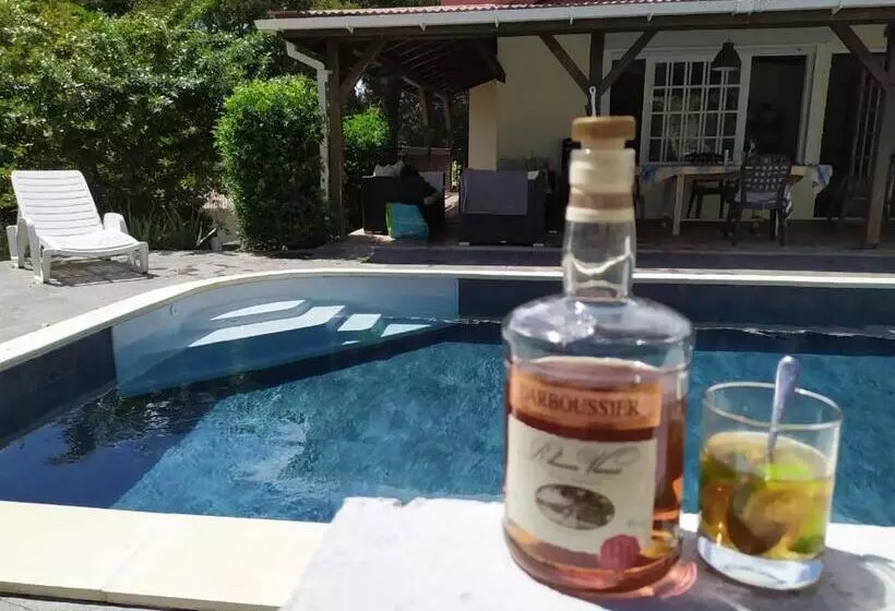 تختخواب و صبحانه Chambres D Hotes Du Moulin De Saint Félix Chambre Iguana