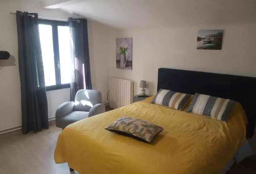 ベッドアンドブレックファースト Chambres D Hôtes L Amphitryon 5 Chambres