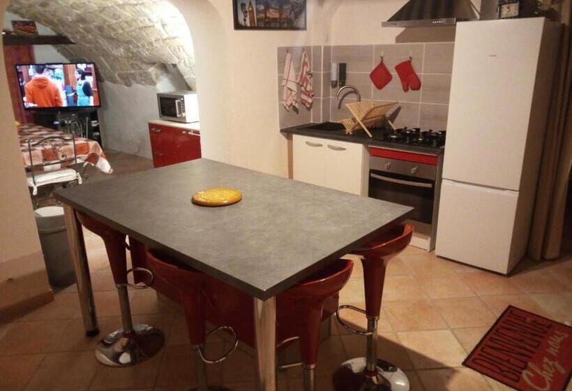 住宿加早餐 Chambres D Hôtes L Amphitryon 5 Chambres