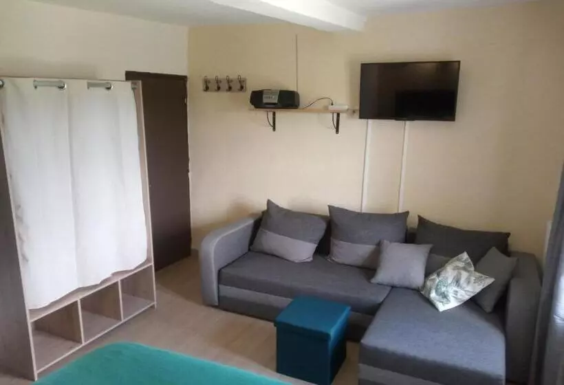 ベッドアンドブレックファースト Chambres D Hôtes L Amphitryon 5 Chambres