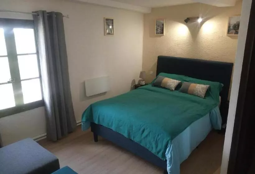 ベッドアンドブレックファースト Chambres D Hôtes L Amphitryon 5 Chambres