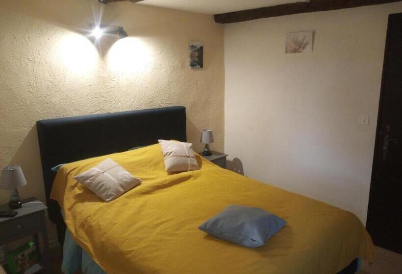 צימר Chambres D Hôtes L Amphitryon 5 Chambres