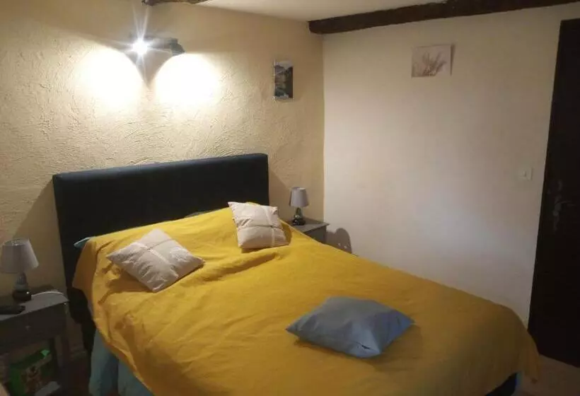 ベッドアンドブレックファースト Chambres D Hôtes L Amphitryon 5 Chambres