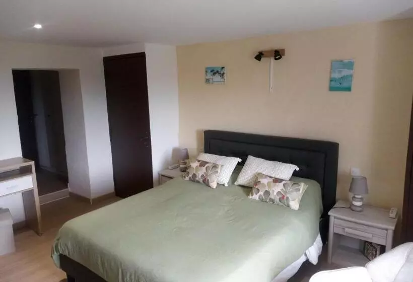 ベッドアンドブレックファースト Chambres D Hôtes L Amphitryon 5 Chambres