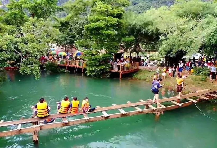 Aamiaismajoitus (B&B) Cool Pool Bungalow