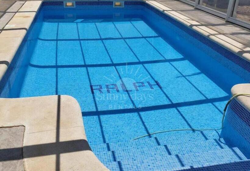 تختخواب و صبحانه Castillo De Ralph