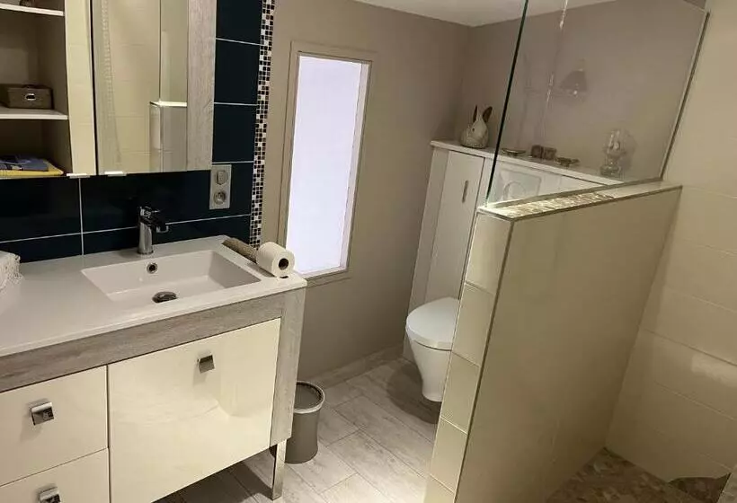 ベッドアンドブレックファースト Maison Serenity Aytre