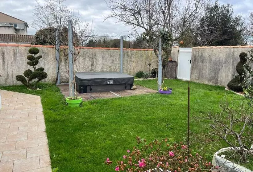 ベッドアンドブレックファースト Maison Serenity Aytre