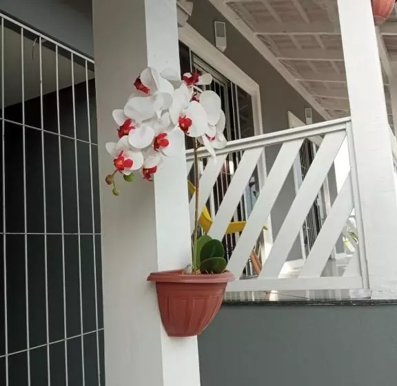 Hostel E Pousada Orquídea