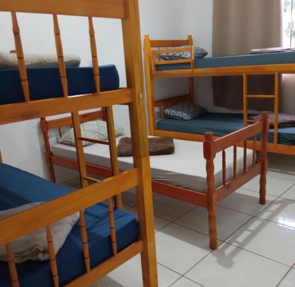 Hostel E Pousada Orquídea