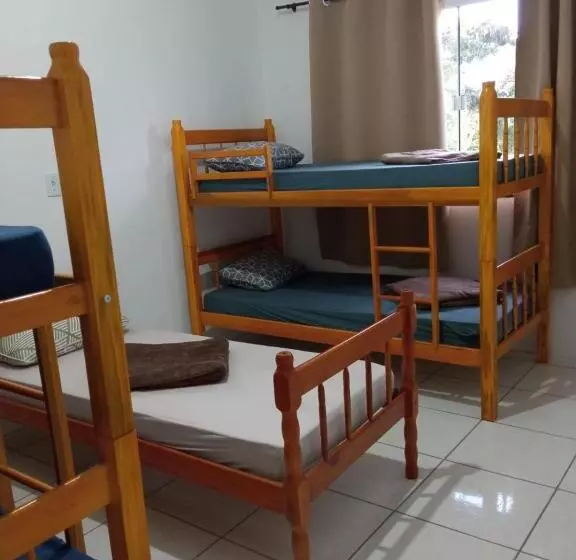 Hostel E Pousada Orquídea