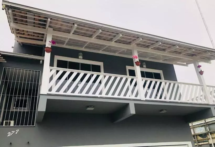 Hostel E Pousada Orquídea