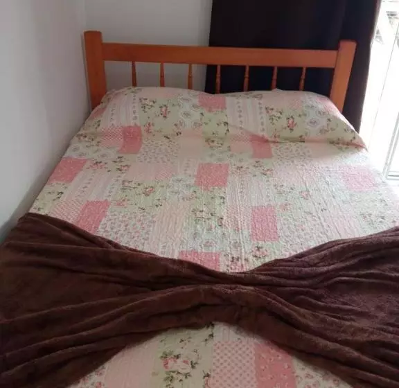 Hostel E Pousada Orquídea