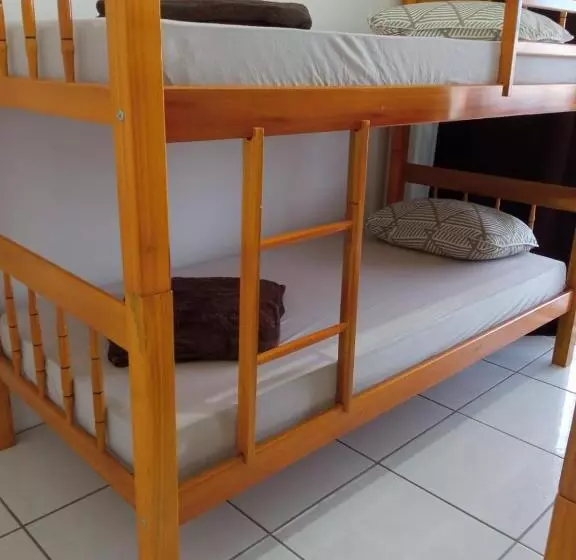 Hostel E Pousada Orquídea