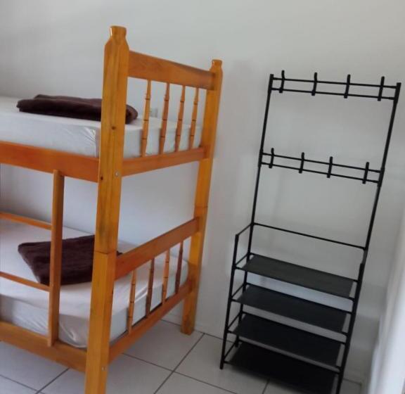 Hostel E Pousada Orquídea