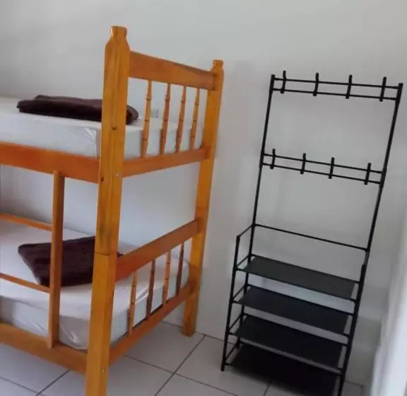Hostel E Pousada Orquídea