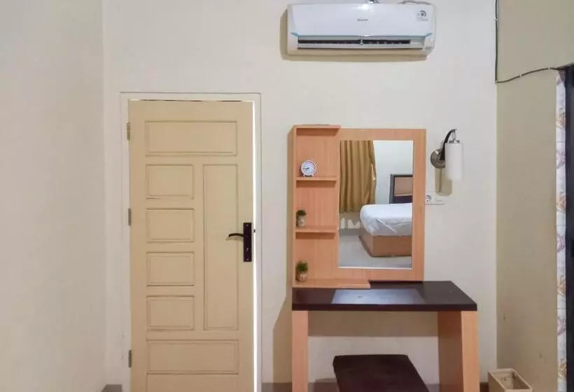 Hotelli Aroel Homestay Mitra Reddoorz