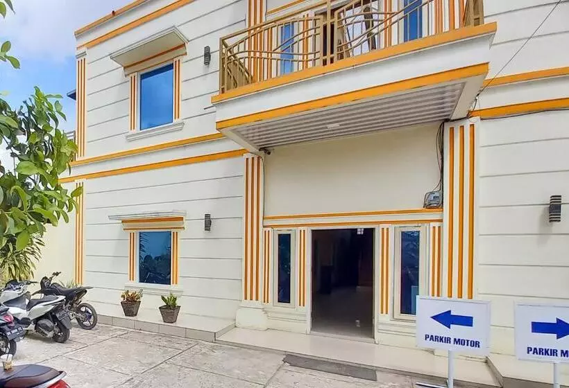 Hotelli Aroel Homestay Mitra Reddoorz