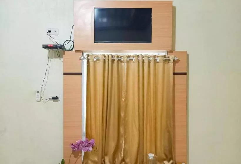 Hotelli Aroel Homestay Mitra Reddoorz