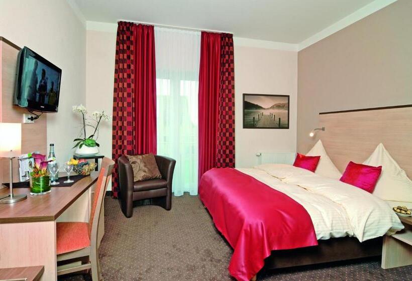 ホテル Gasthof Hasen