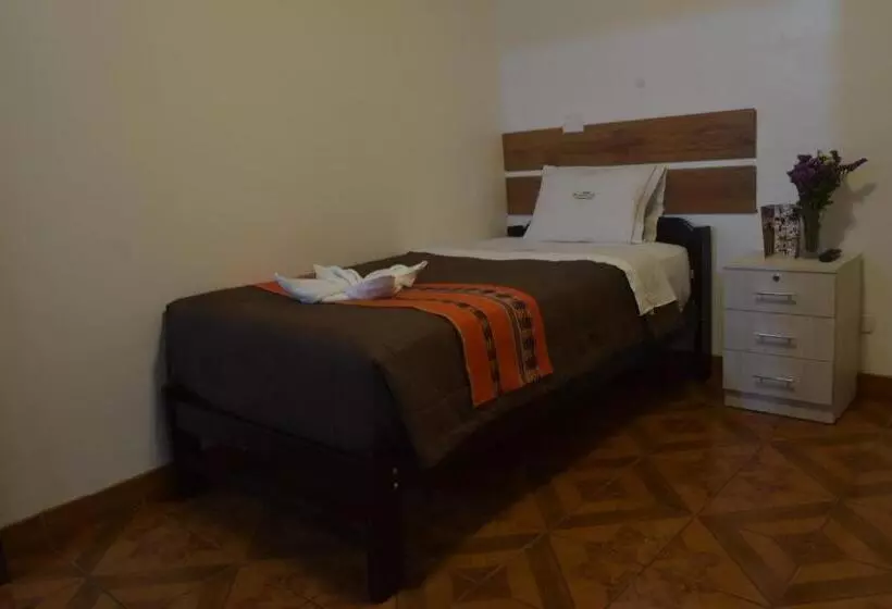 ホテル Hostal Valle Dorado 103