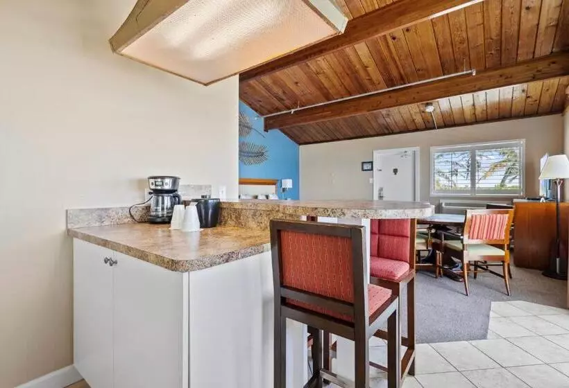 هتل Oceanfront Inn Suite, Ocean And Inlet Views, King Bed, #12