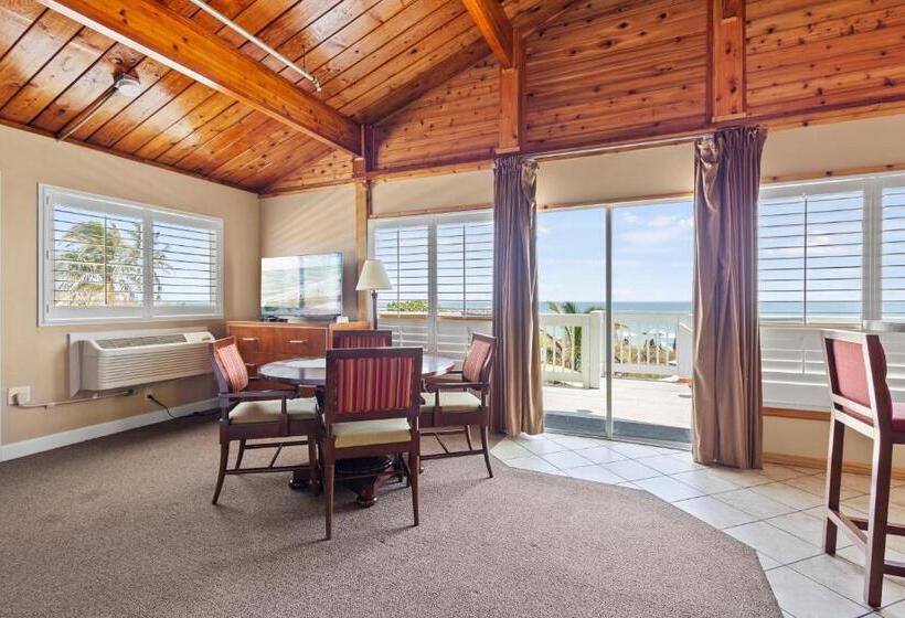 فندق Oceanfront Inn Suite, Ocean And Inlet Views, King Bed, #12