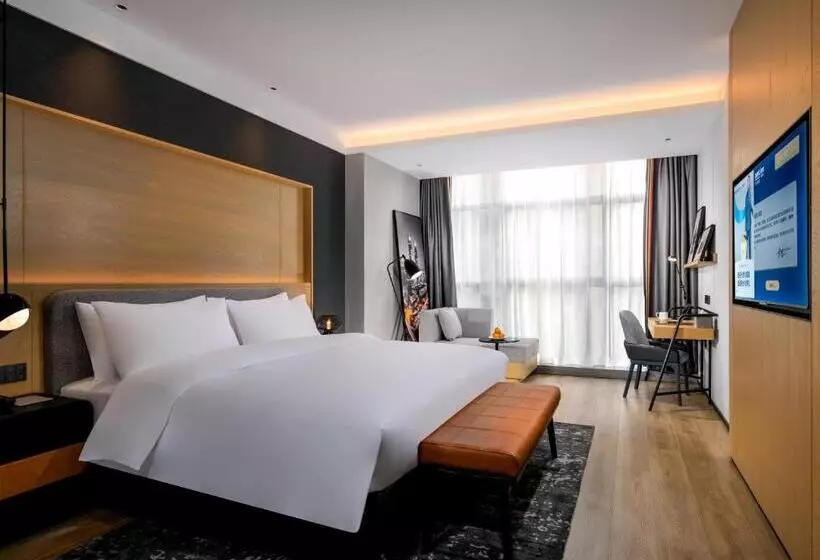هتل Park Inn By Radisson, Nanchang Honggutan Wanda Plaza Twin Towers