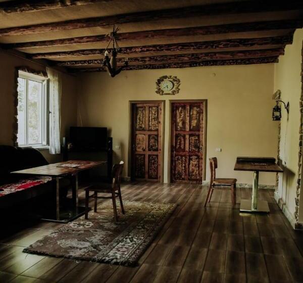 Pensió Benson Adventures Resort