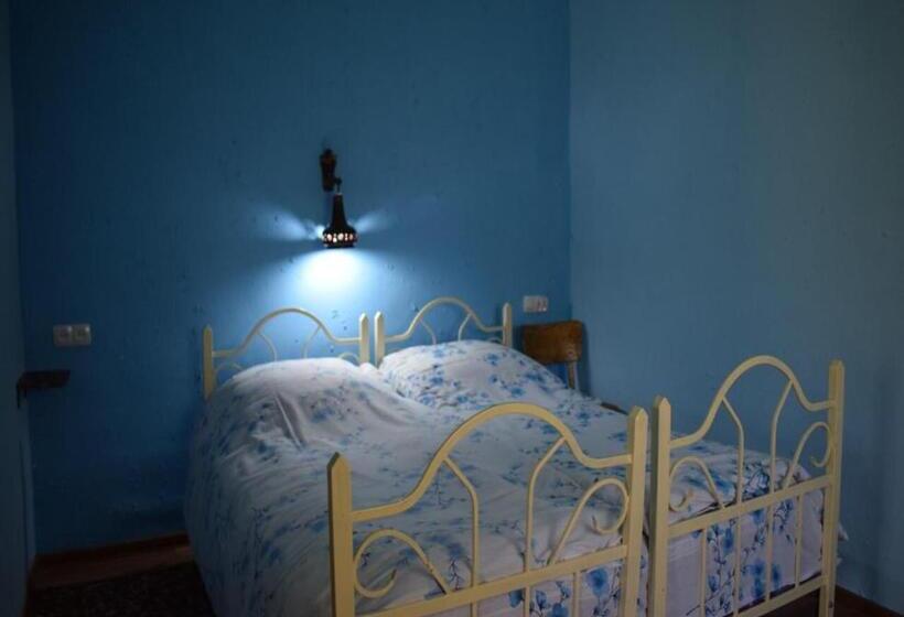 Pensió Benson Adventures Resort