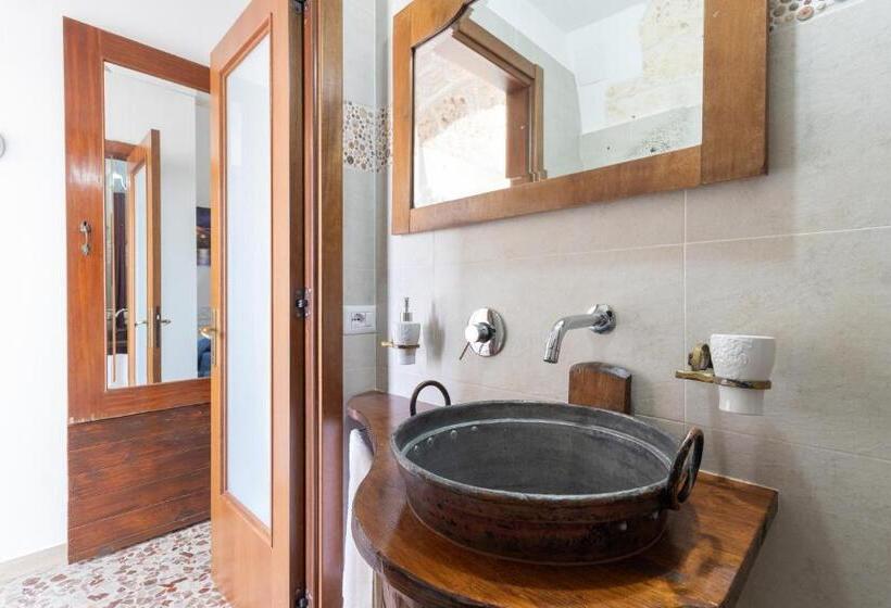 پانسیون Corallo House