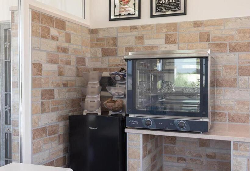 پانسیون Corallo House