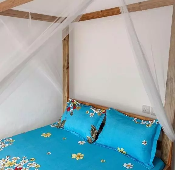 Majatalo Flow Guest House & Cafe