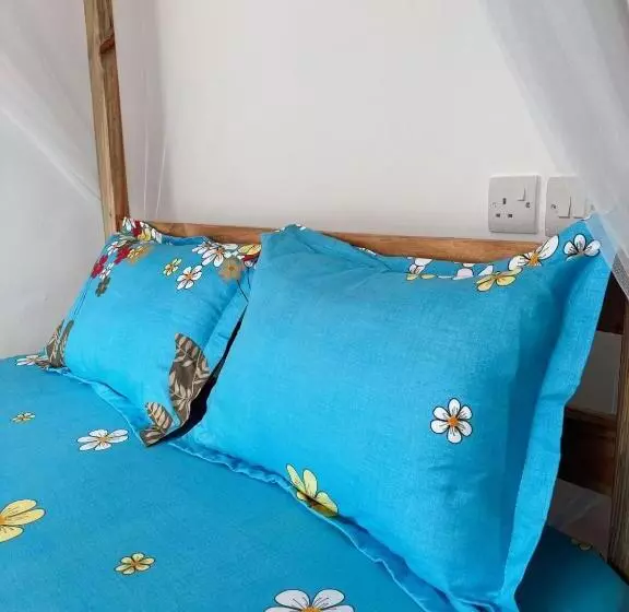 Majatalo Flow Guest House & Cafe