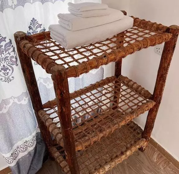 Majatalo Flow Guest House & Cafe