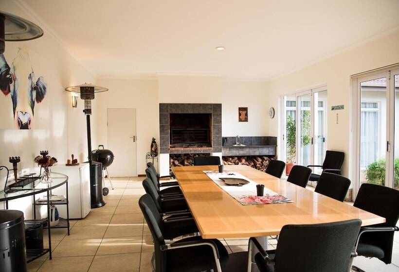 Bed & Breakfast Amohela Guesthouse