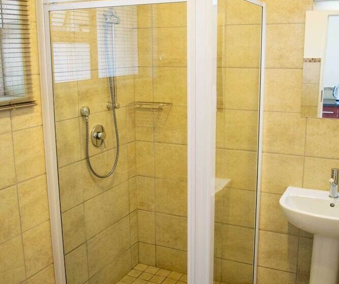 Bed & Breakfast Amohela Guesthouse