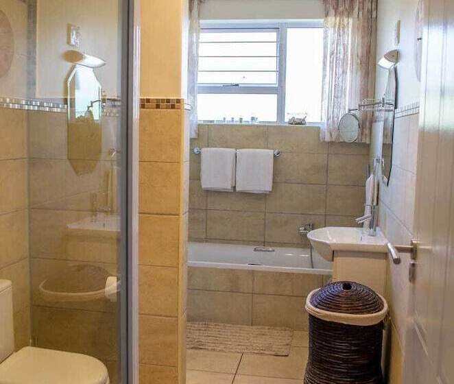 Bed & Breakfast Amohela Guesthouse