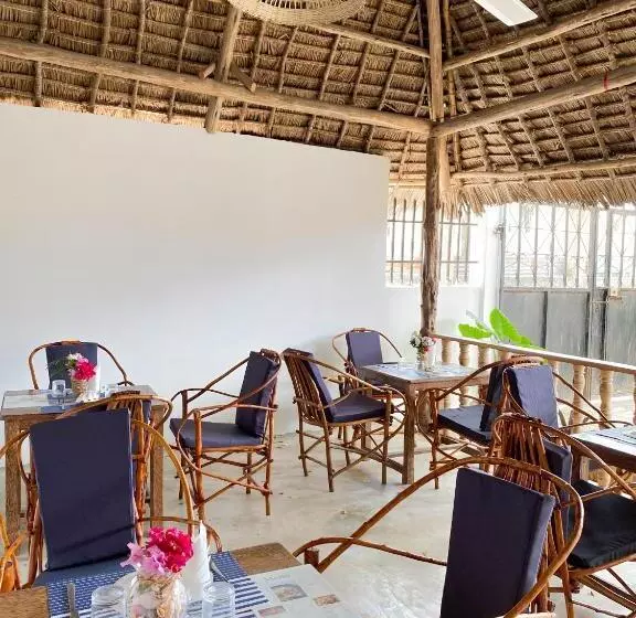 تختخواب و صبحانه Lighthouse Guesthouse