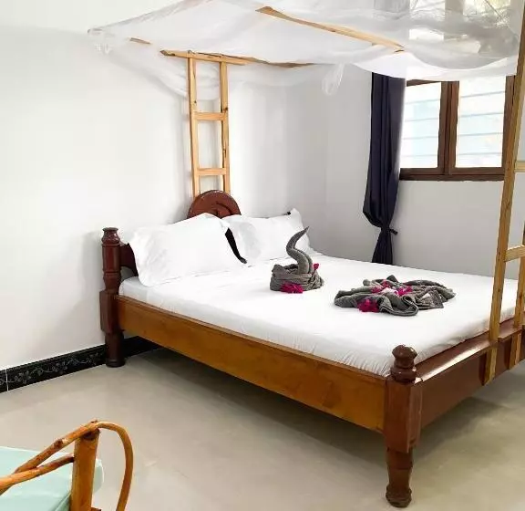 تختخواب و صبحانه Lighthouse Guesthouse