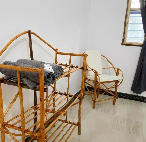 تختخواب و صبحانه Lighthouse Guesthouse