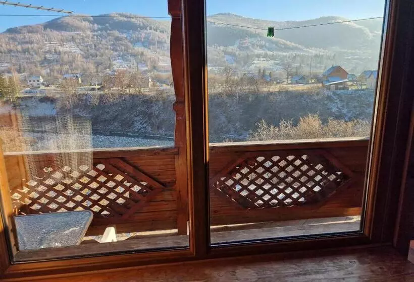 هتل гуцульська хата