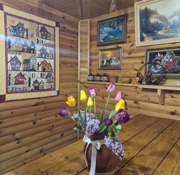 ホテル гуцульська хата