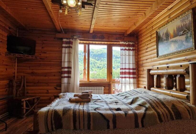 ホテル гуцульська хата