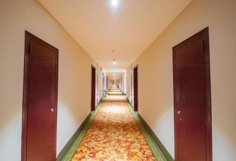 Отель Greentree Inn Nantong Qidong Bus Station Express