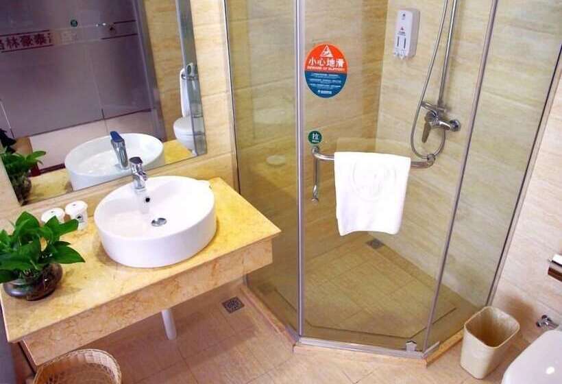 Отель Greentree Inn Nantong Qidong Bus Station Express